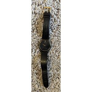 VTG Seiko Quartz Watch Black Dial Gold Accents Diamond Markers Leather Strap WMN